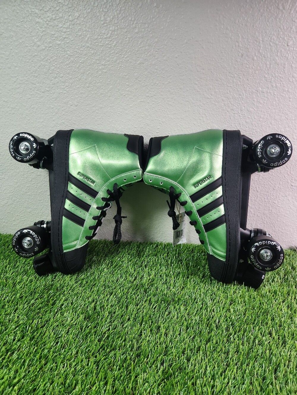 Adidas Superstar 82 Roller Skates Metallic Green Men Size 10.5 JS4042 MSRP $200 - Picture 6 of 13